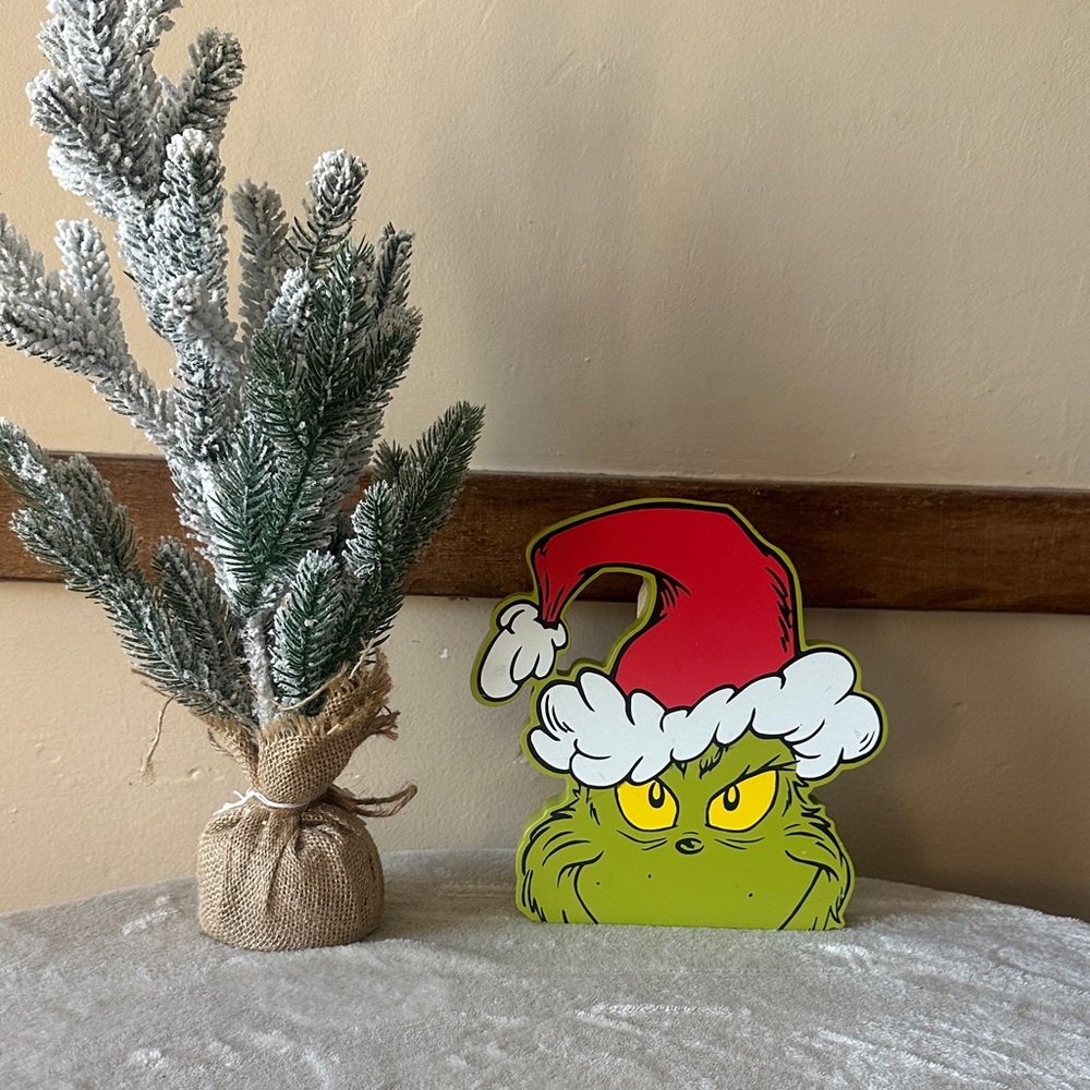 Hobby Lobby Green Grinch Silhouette Decor